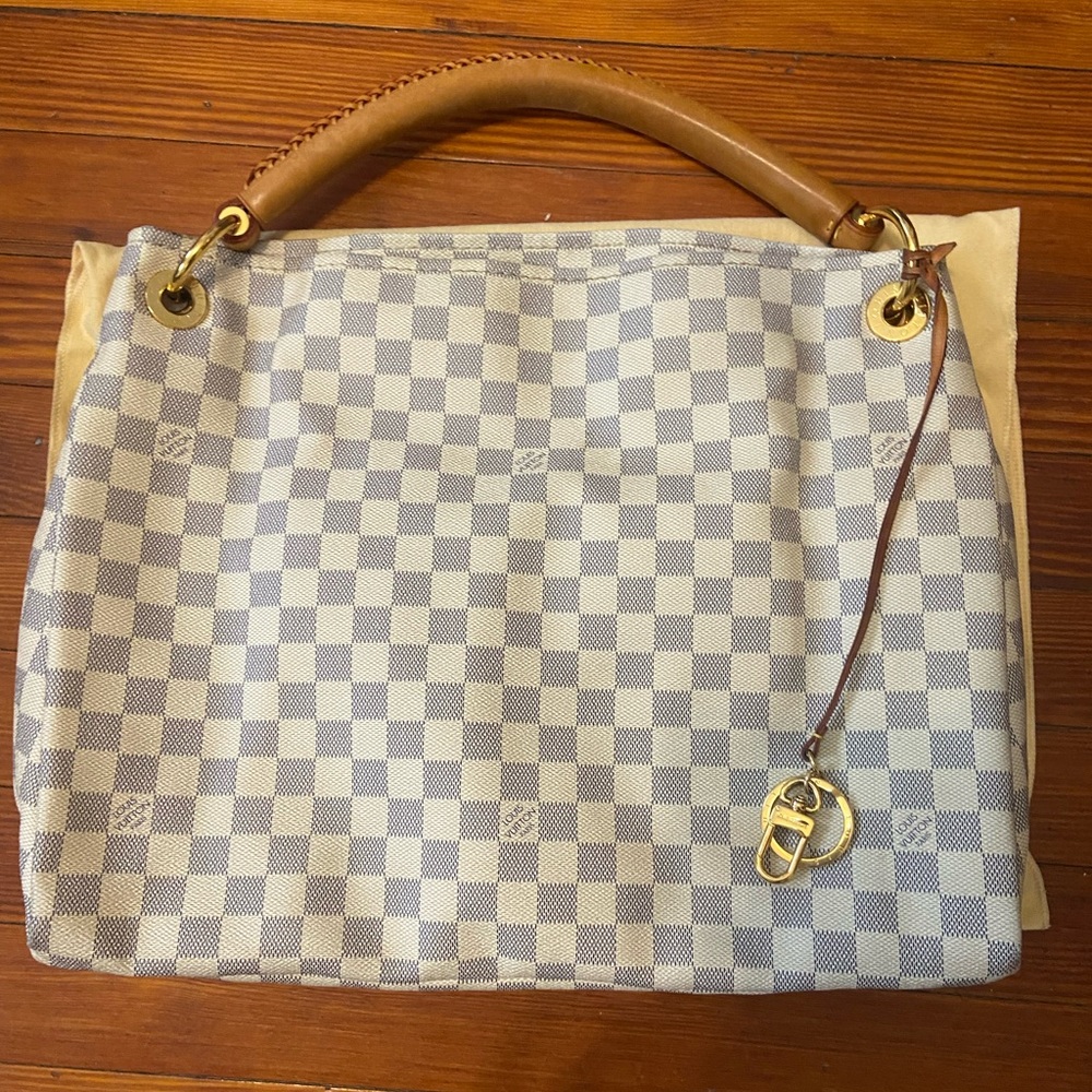 Authentic Louis Vuitton Artsy MM Damier Azur color